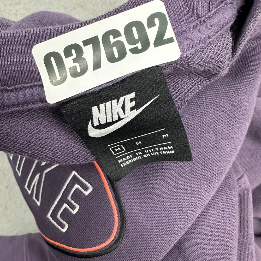 Nike sweatshirt size